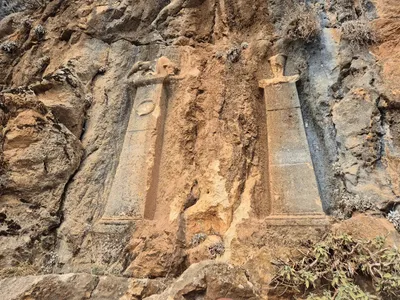 Antik Milyas Yolu - Güğübeli-Orpeeni Antik Yerleşimi-kaya resim ve anıtları-Yapraklı